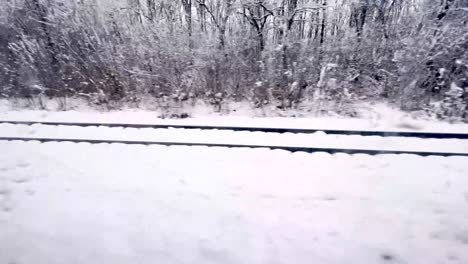 Vías-De-Tren-En-La-Nieve-En-Ucrania