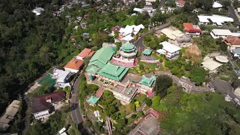 Templo-Taoísta,-Ciudad-De-Cebú,-Vista-Aérea-Alta-De-Drones