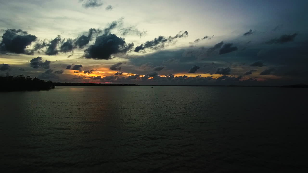 sonnenuntergang auf der insel