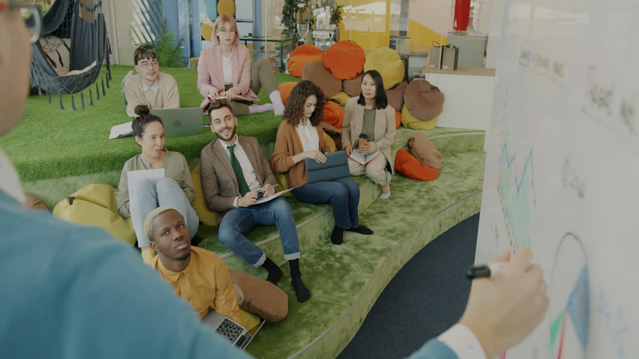 현대적 인 사무실 에서 사업 회의