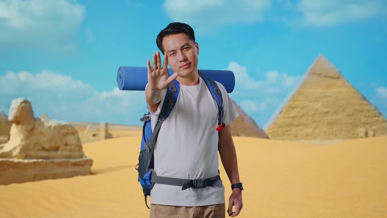 Tourist in Egypt refusing to proceed