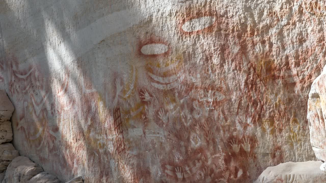 pinturas rupestres aborígenes arte rupestre acerca de las historias de los sueños de los indígenas de australia