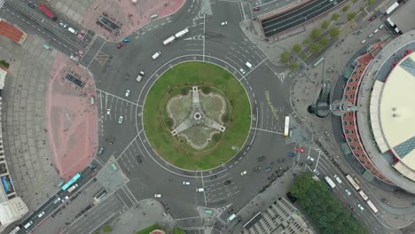 fotografía aérea de la plaza de españa en barcelona, españa