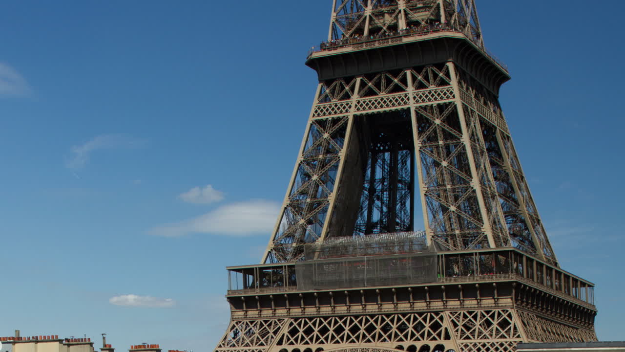 Eiffel Tower Version 04