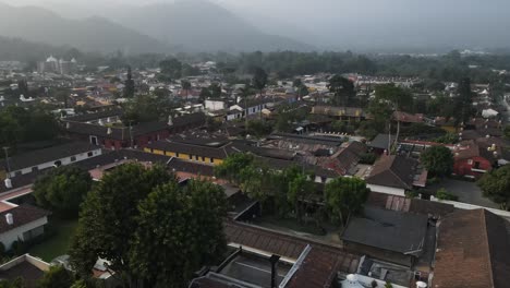 Antigua-Guatemala-Flyover-Eine-Zielstadt-Für-Hochzeiten-Und-Kurzurlaube-Auch-Ökotourismus