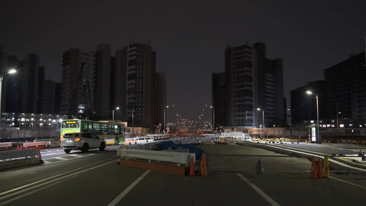 도쿄 하루미 재개발 지역 야간 전망 2022년 6월