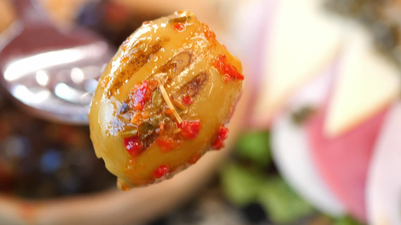 patatas a la parrilla con sabor a aceituna