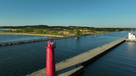 Ein-Leuchtturm-Am-Pere-Marquette-In-Muskegon