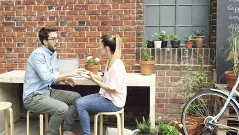 couple having an argument fighting divorce