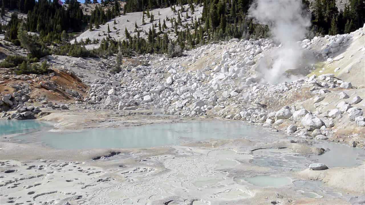 캘리포니아 라센 화산 국립공원 범패스 지옥의 화산 열수 지형 패닝