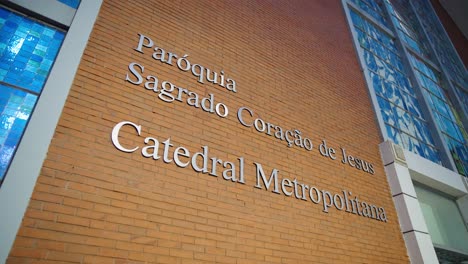 PARALLAX-VIEW-OF-THE-LONDRINA'S-CATHEDRAL-FACADE