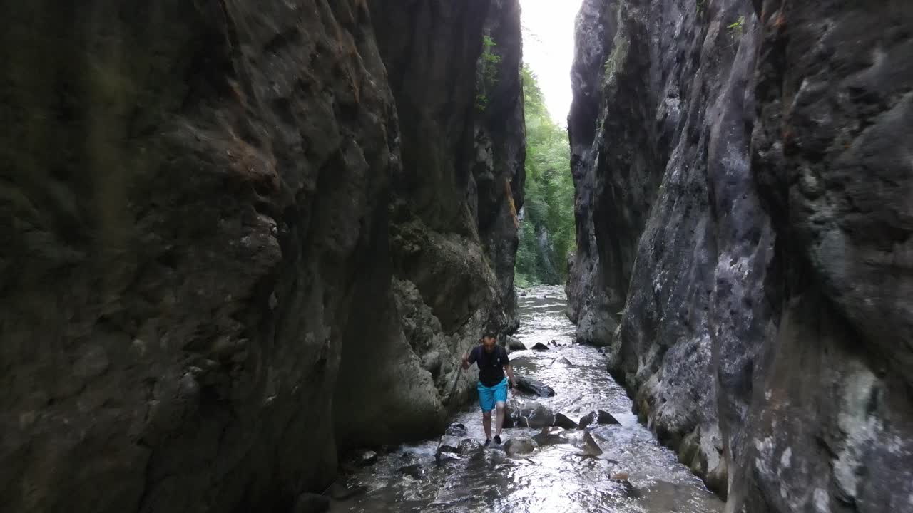 익스트림 스포츠 협곡 강 공중 무인 항공기