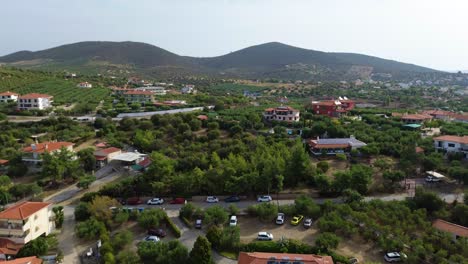 Erleben-Sie-Den-Unberührten-Gerakini-Strand-Von-Yerakini,-Chalkidiki,-Griechenland,-Aufgenommen-Bei-Tageslicht-Von-Einer-4K-Drohne