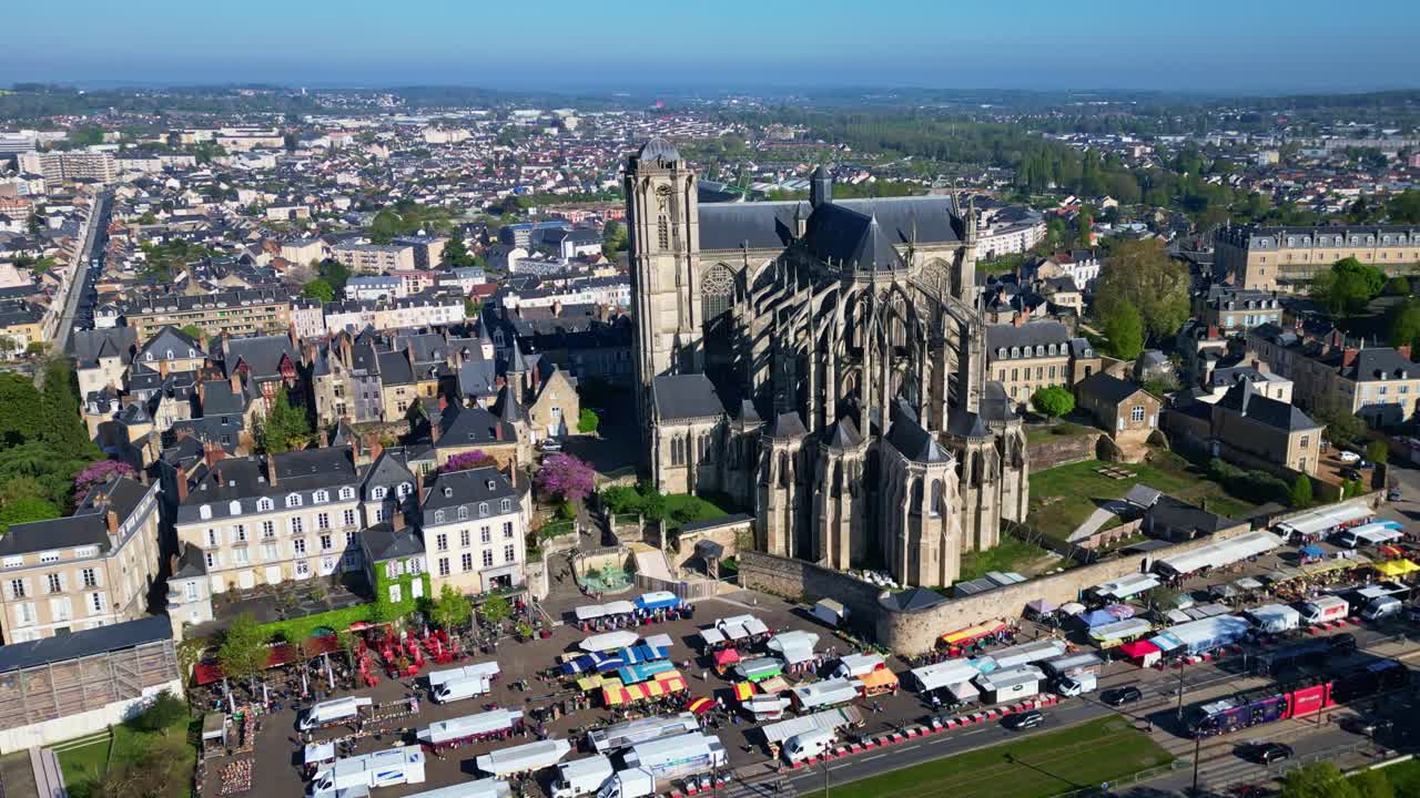 Le Mans Cathedral, Saint-Julien, Marché des Jacobins, historic city center, Sarthe, France. Aerial forward