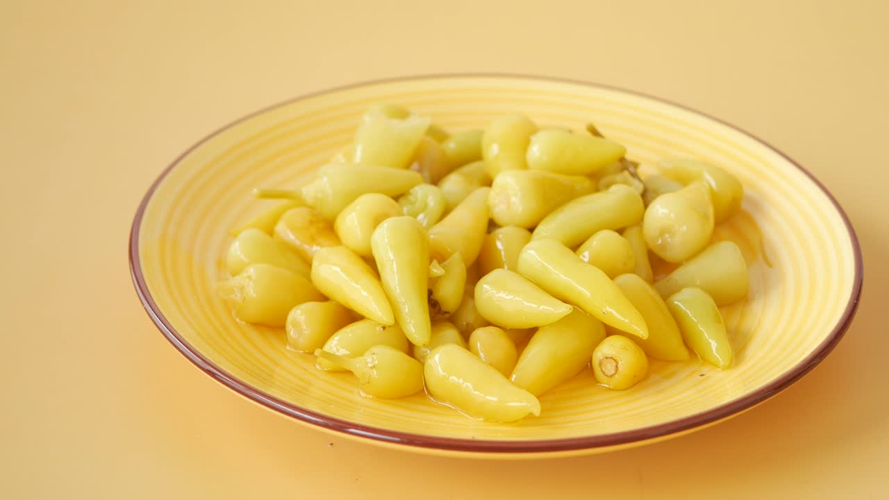 pimientos amarillos en vinagre