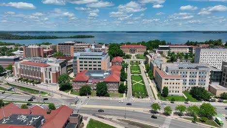 henry mall en el campus de la universidad de wisconsin en madison, wi