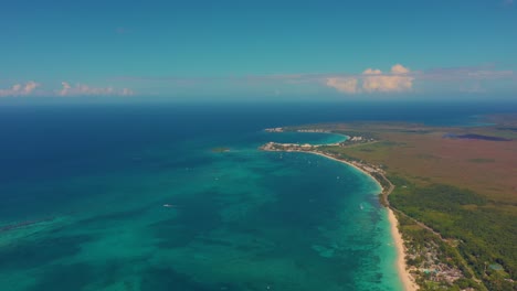 costa oeste de jamaica desde una altura de 400 metros. negril.