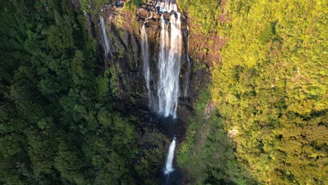 Scenic-View-Of-Wairere-Falls-In-North-Island,-New-Zealand---Drone-Shot