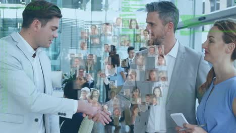 animación del globo de conexiones sobre personas de negocios felices