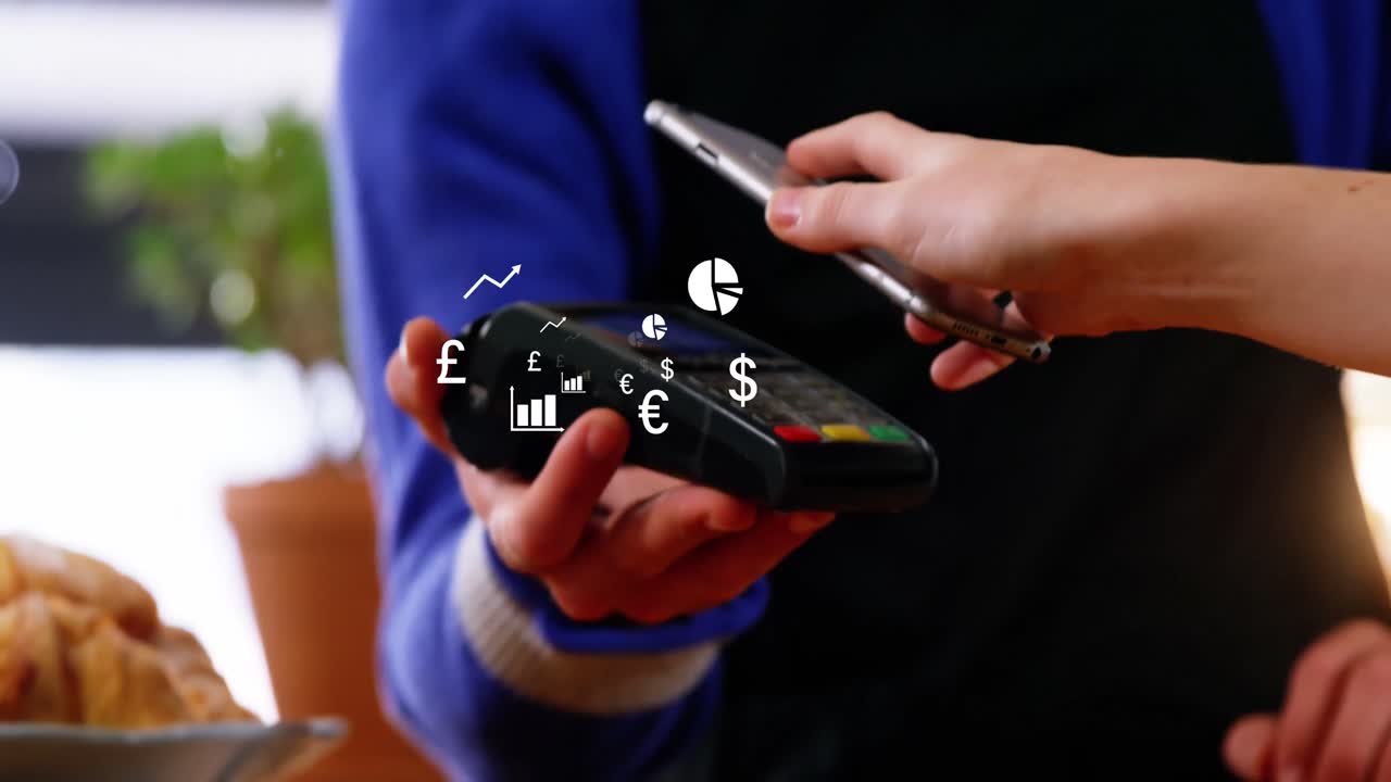 스마트 폰으로 지불하는 백인 여성 위의 통화 기호의 비디오