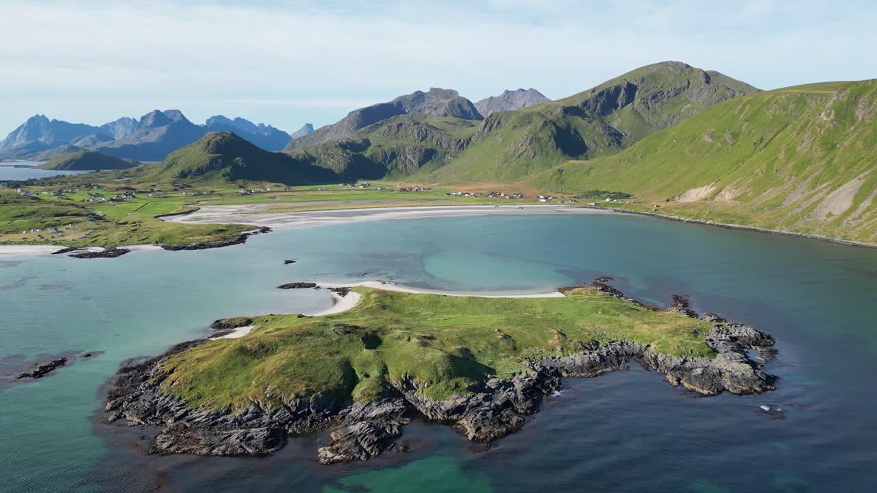 노르웨이, 스칸디나비아의 여름 동안의 자연과 해변 - 4k 공중