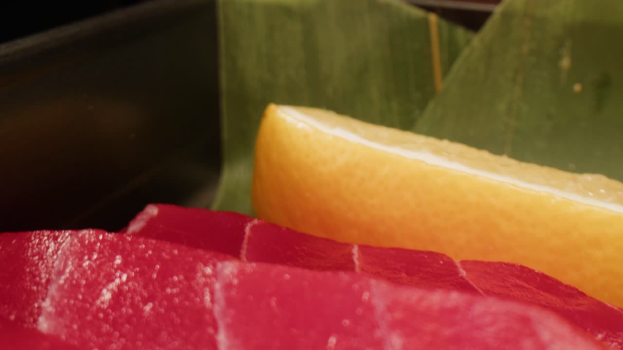 sashimi de atún con limón