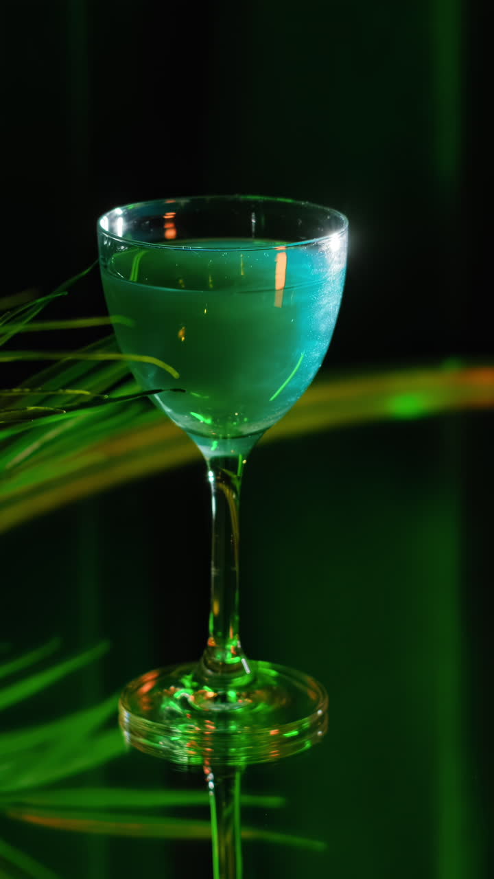 Cocktail verde smeraldo