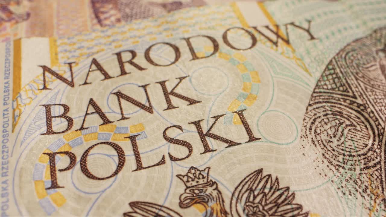 A video highlighting the intricate features of Polish banknotes, including details like a rooster and the words Narodowy Bank Polski, showcasing the artistry of currency design