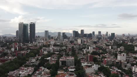 Horizonte-De-La-Ciudad-De-México,-Vista-Cinematográfica-Aérea-De-Drones