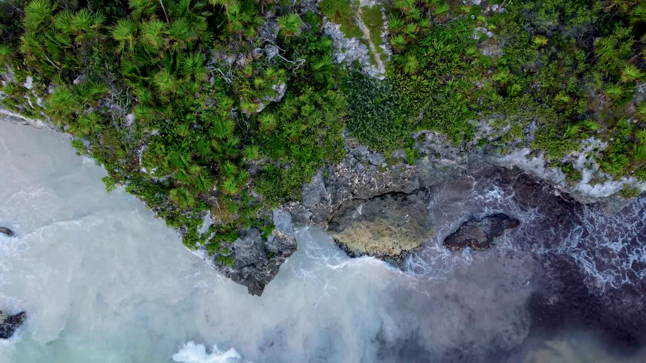 zona arqueologica tulum mexico, mar caribe, playa, vista aerea