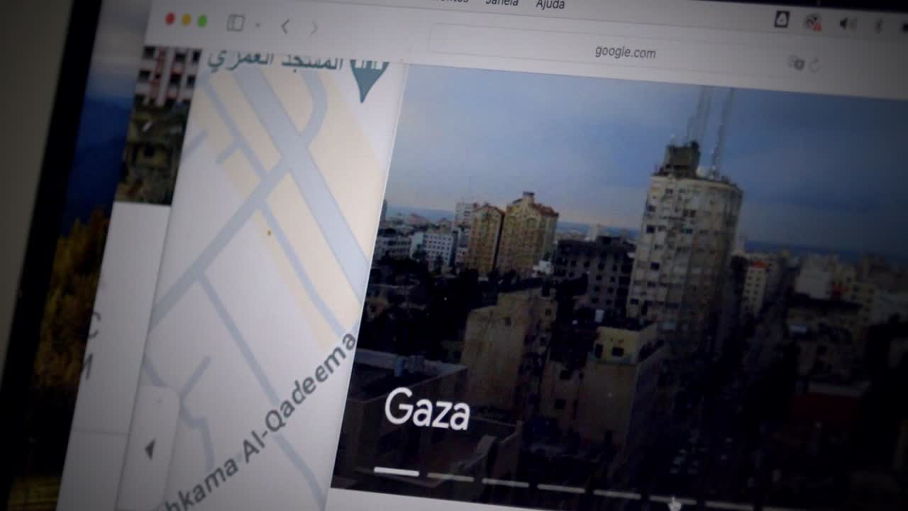 Ricerca internet al computer di informazioni, notizie, persone scomparse a Gaza e in Israele.