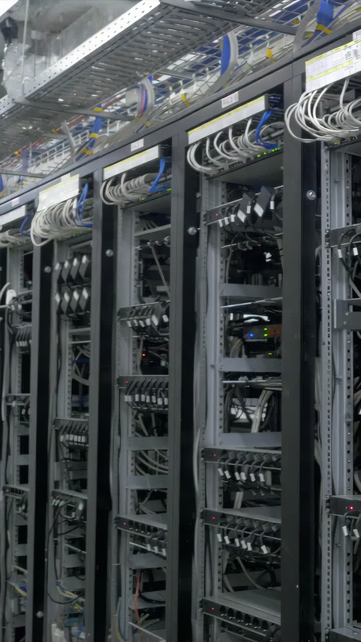 racks de servidores en un centro de datos