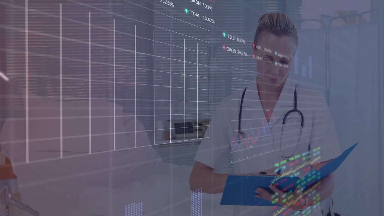 animación del procesamiento de datos financieros sobre una doctora caucásica
