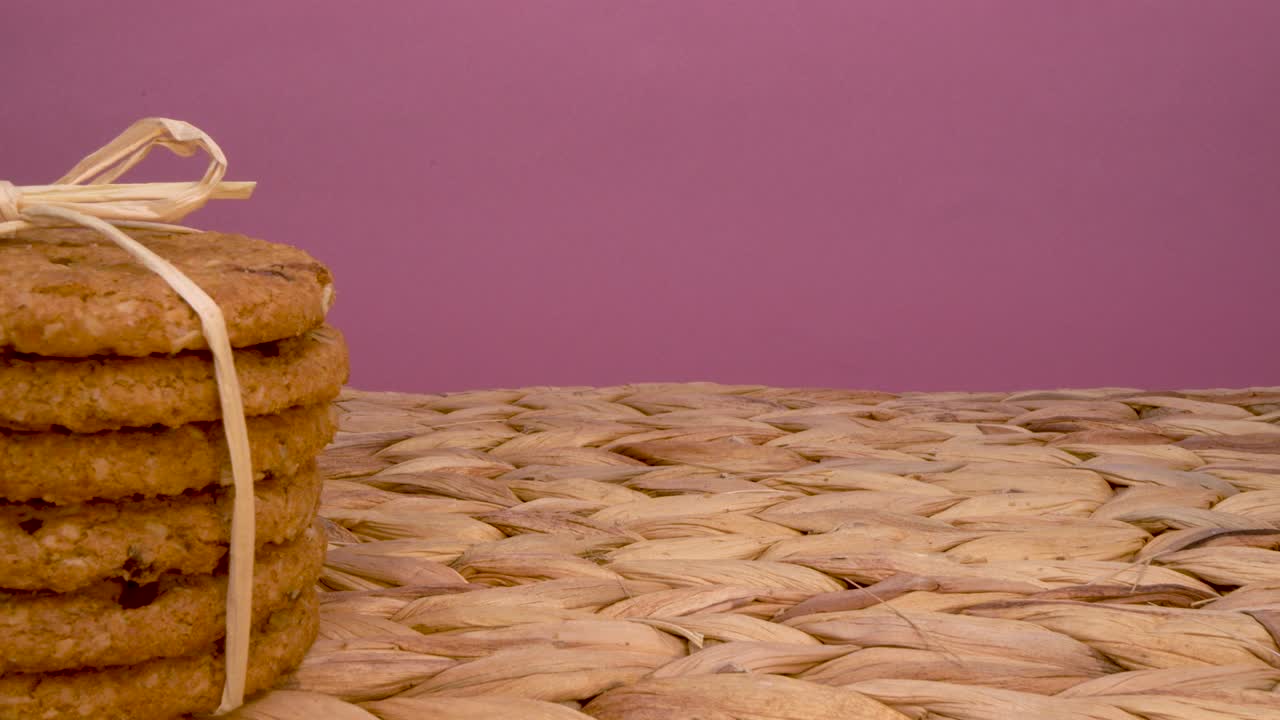 Deliziosi biscotti d'avena sul tavolo