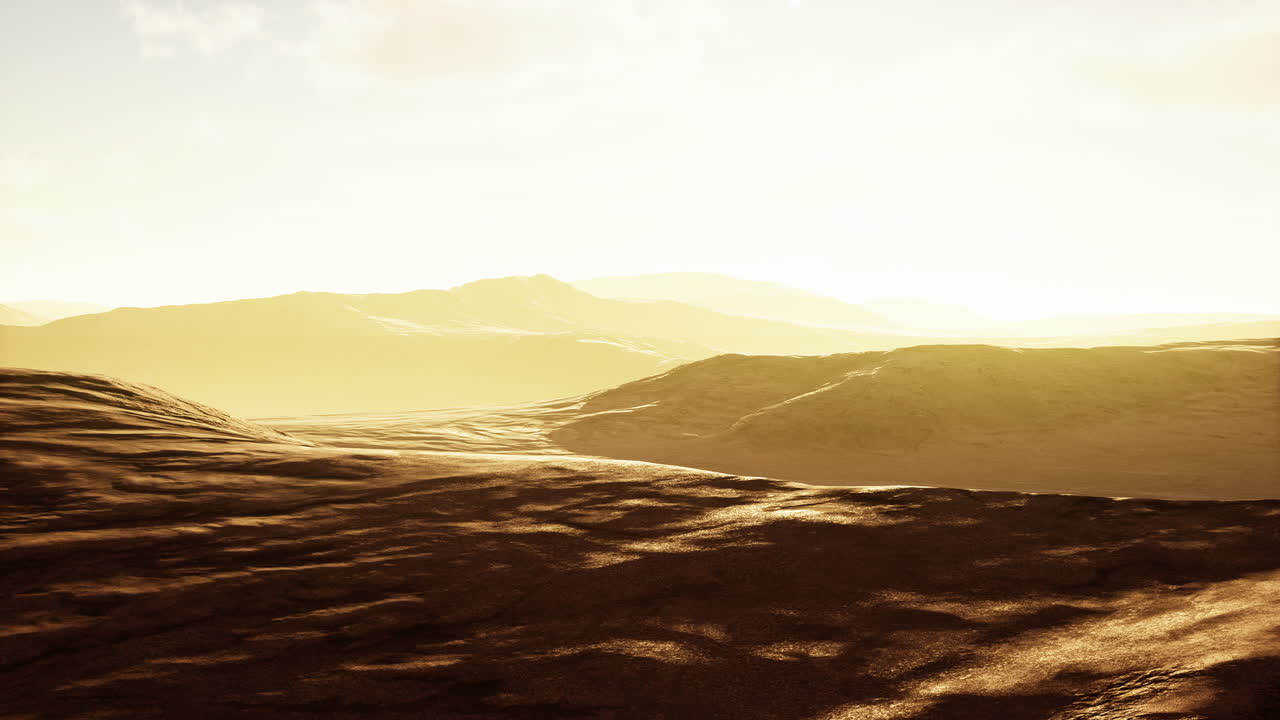 Tramonto sopra le dune di sabbia nel deserto