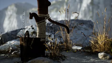 retro-rust-hand-water-pump