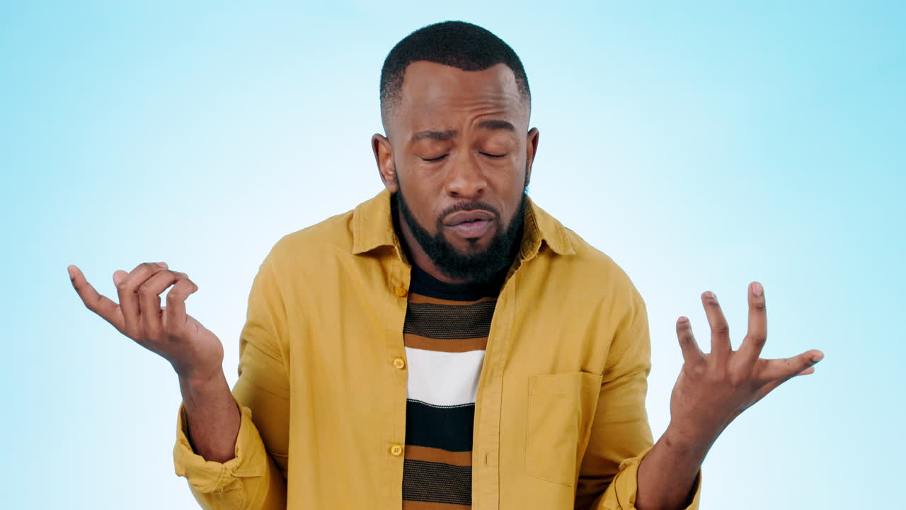 retrato de un hombre negro, confundido