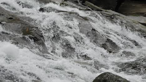 Wasserfall-Goa-Rang-Reng-Auf-Der-Insel-Bali-In-Indonesien