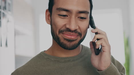 mañana, café y llamada telefónica hombre de negocios