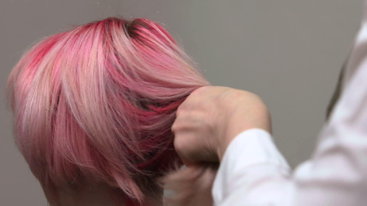 Teñir el pelo de rosa