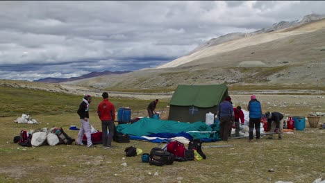 Cho-Oyu-Basecamp-Einrichten