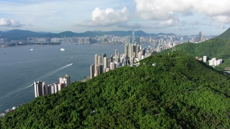 Vista-Aérea-De-Los-Rascacielos-Residenciales-De-Lujo-Frente-Al-Mar-De-Hong-Kong-En-Telegraph-Bay