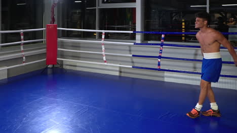 entrenamiento de boxeador en el ring