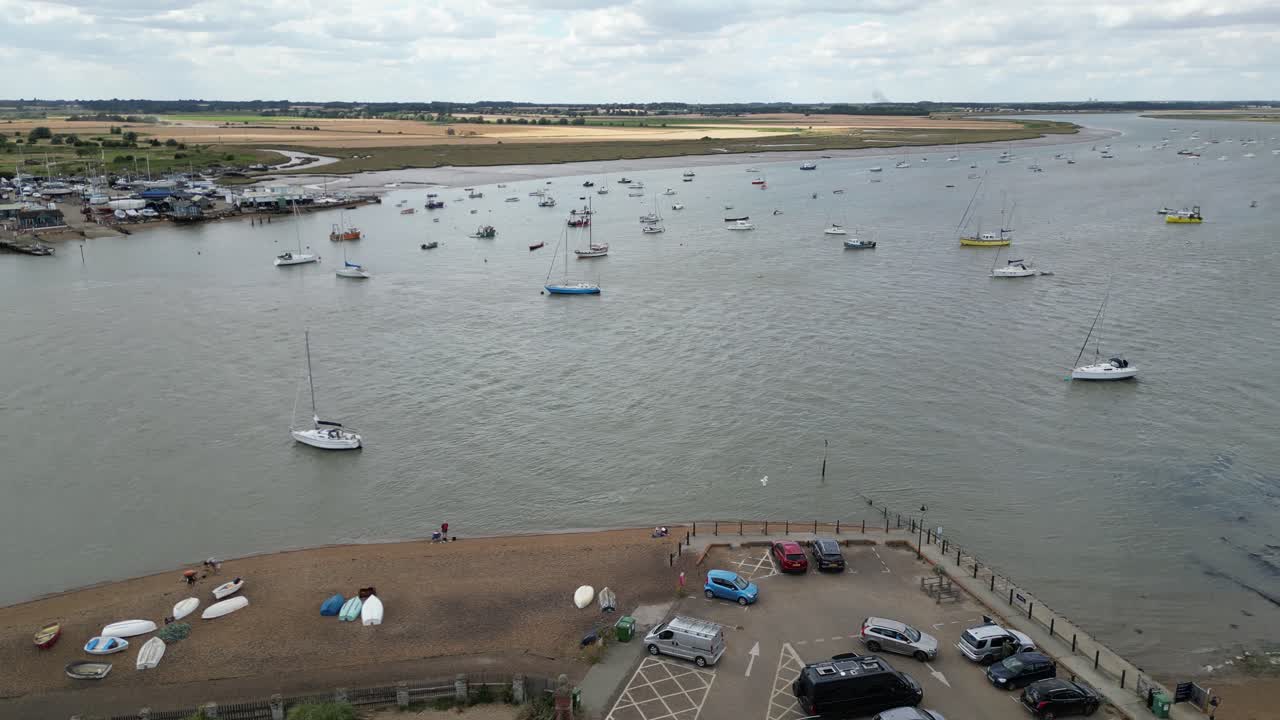 Veduta aerea da drone dell'atterraggio a Bawdsey Manor, Felixstowe, Suffolk.
