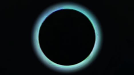 giratorio brillante círculo azul radiación movimiento negro
