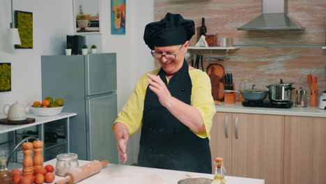 wife chopping bell pepper