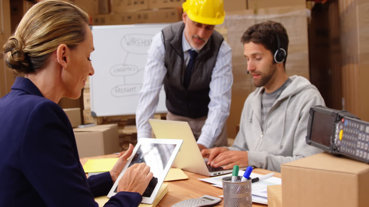 Manager che usa la tecnologia