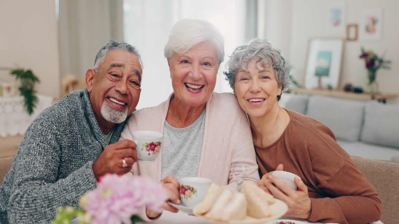 얼굴, 은퇴 및 차 파티에서 고위 친구