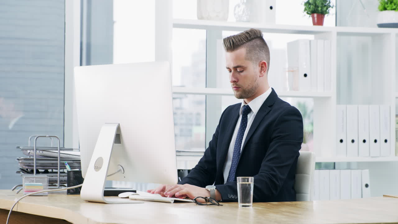 работать с особым усердием, чтобы добиться наилучших результатов