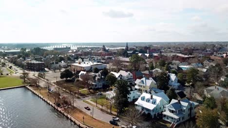 casas a lo largo del río neuse en new bern nc, carolina del norte